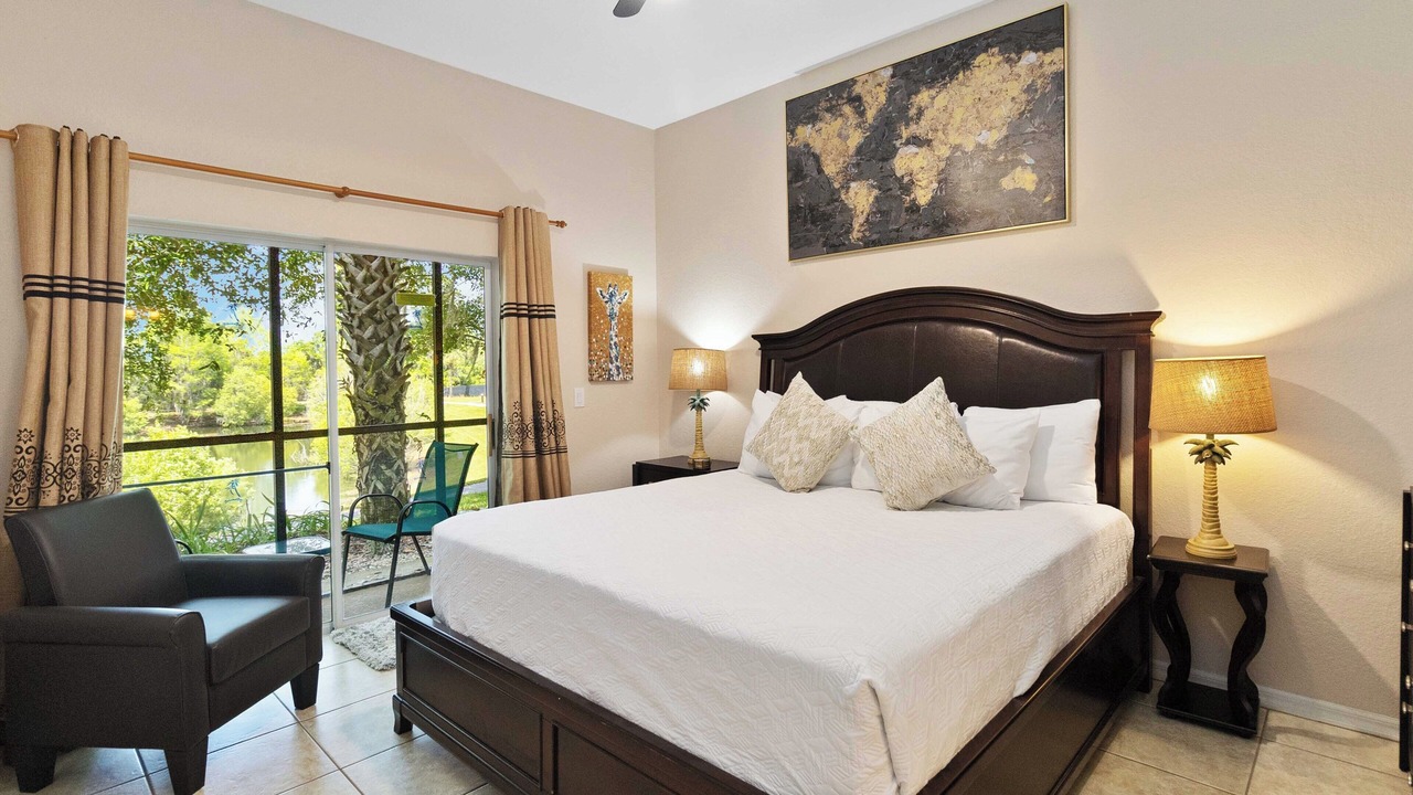Photo of Bedroom in Bahama Bay