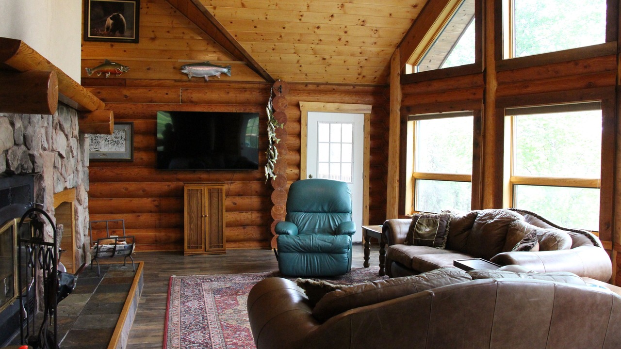 Photo of Livingroom in Susitna North