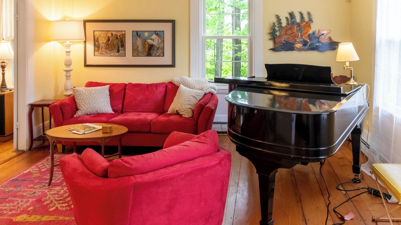 Photo of Livingroom in Wayne