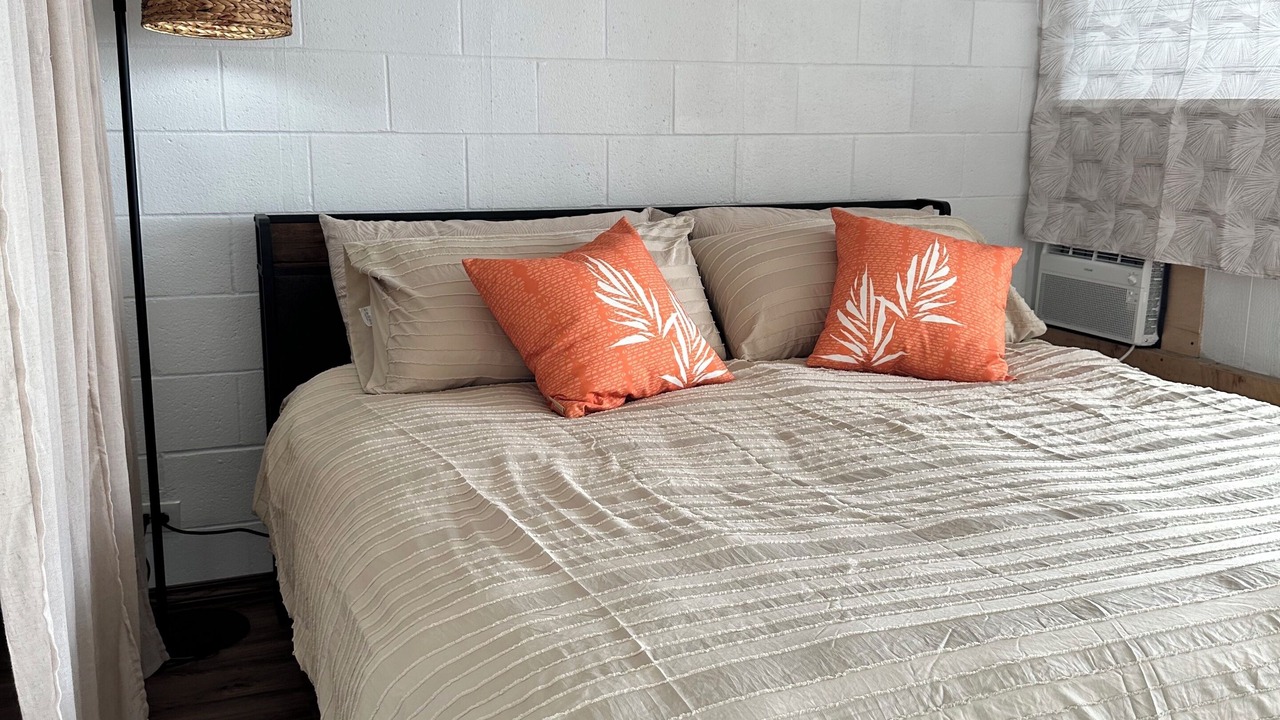 Photo of Bedroom in Waianae