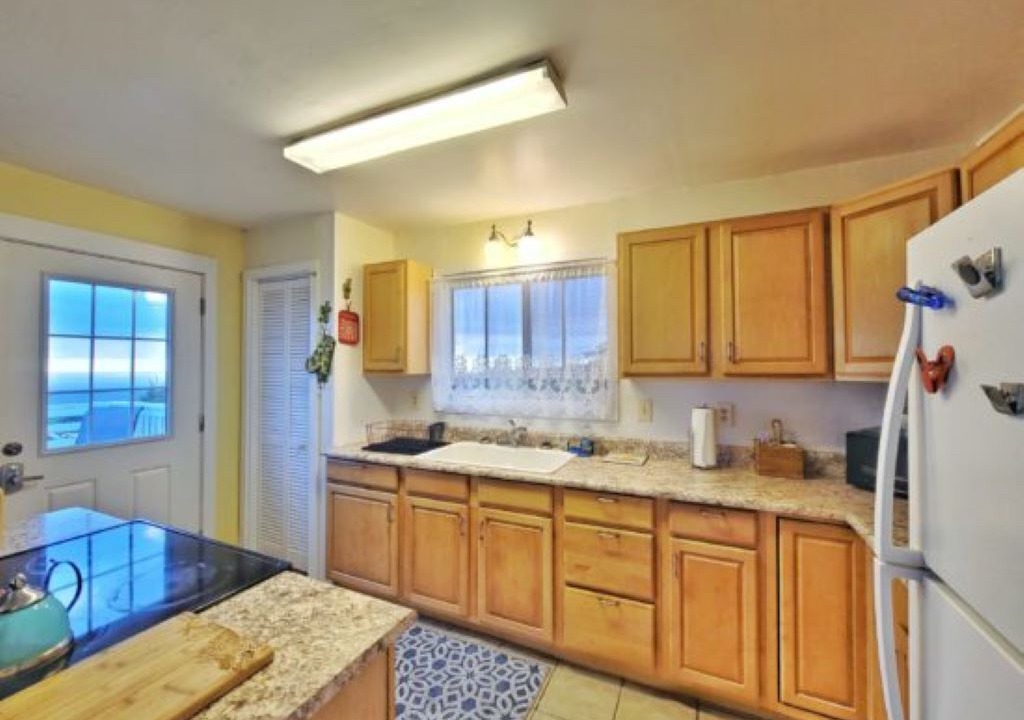Photo of Kitchen in Kona Gardens Estates