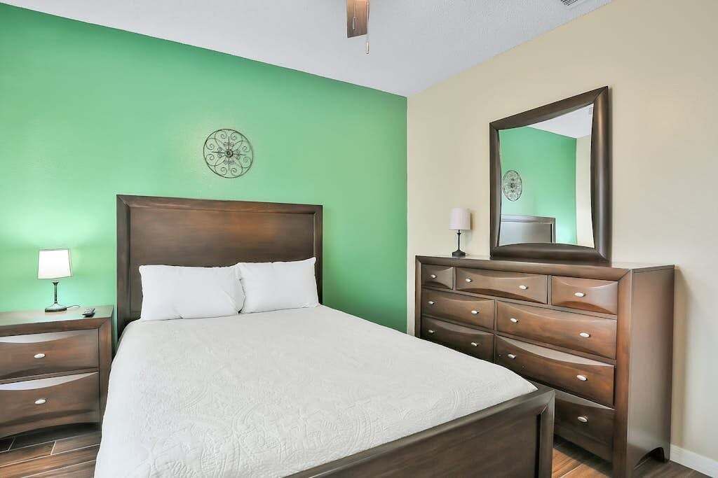 Photo of Bedroom in Regal Palms