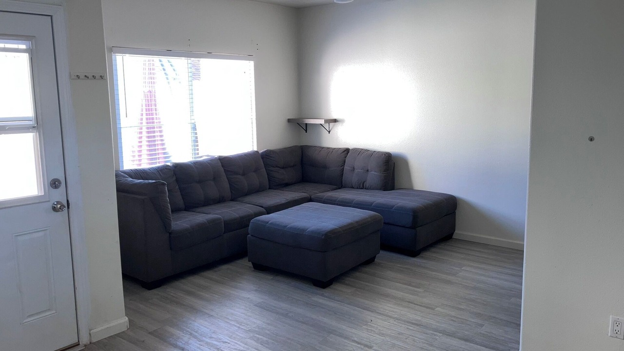 Photo of Livingroom in Ewa