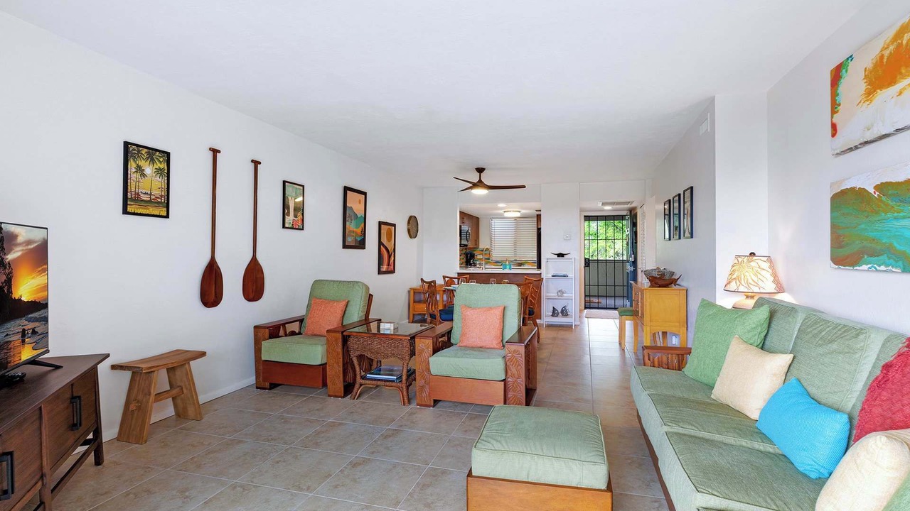 Photo of Livingroom in Kahaluu Bay