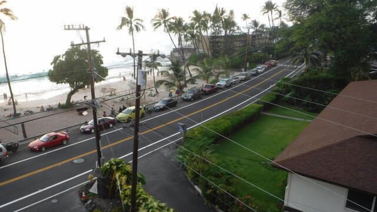 Photo of Others in Kahaluu Bay