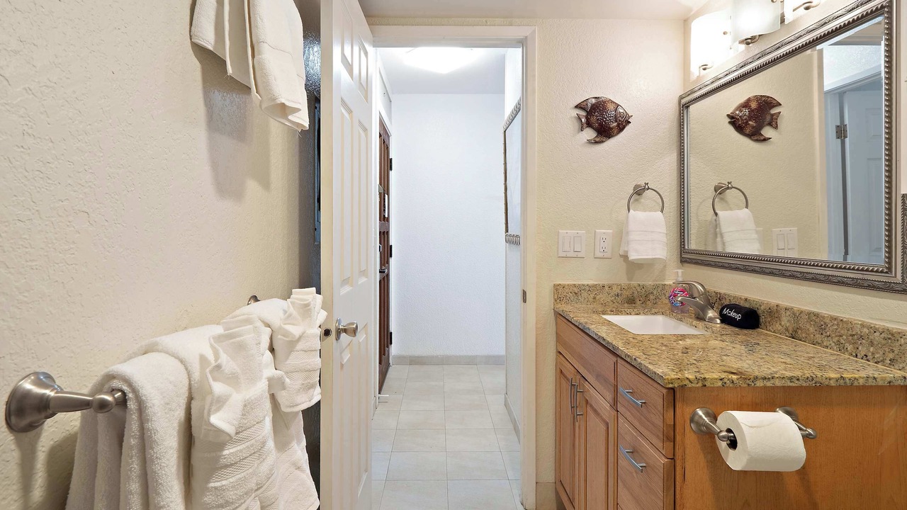 Photo of Bathroom in Historic Kailua Village