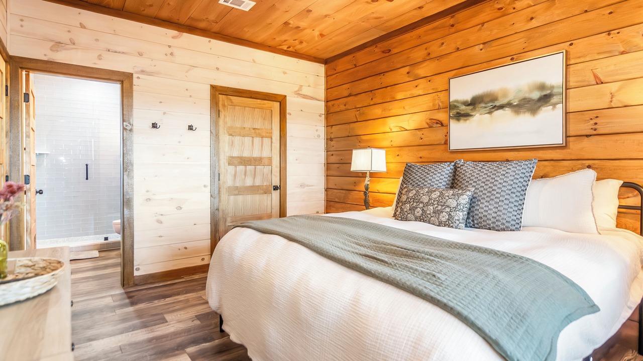 Photo of Bedroom in Ellijay