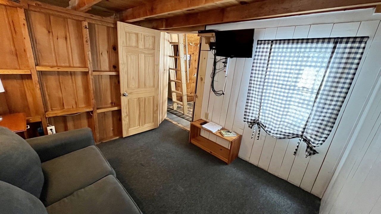 Photo of Livingroom in Northeast Somerset