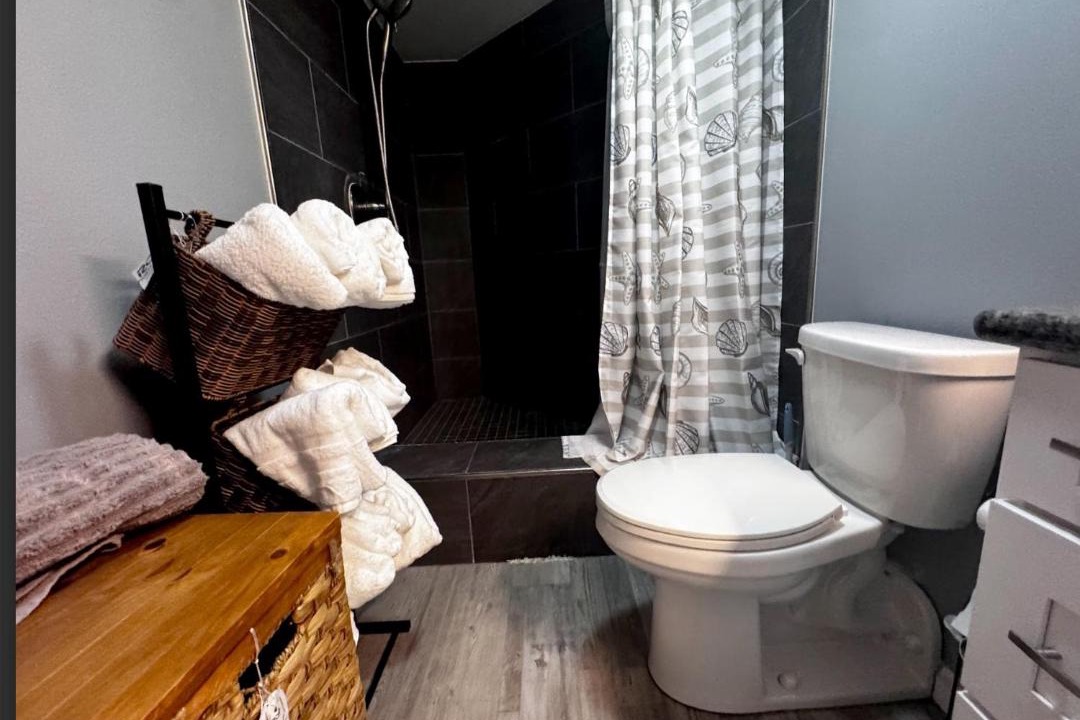 Photo of Bathroom in Downtown Honolulu