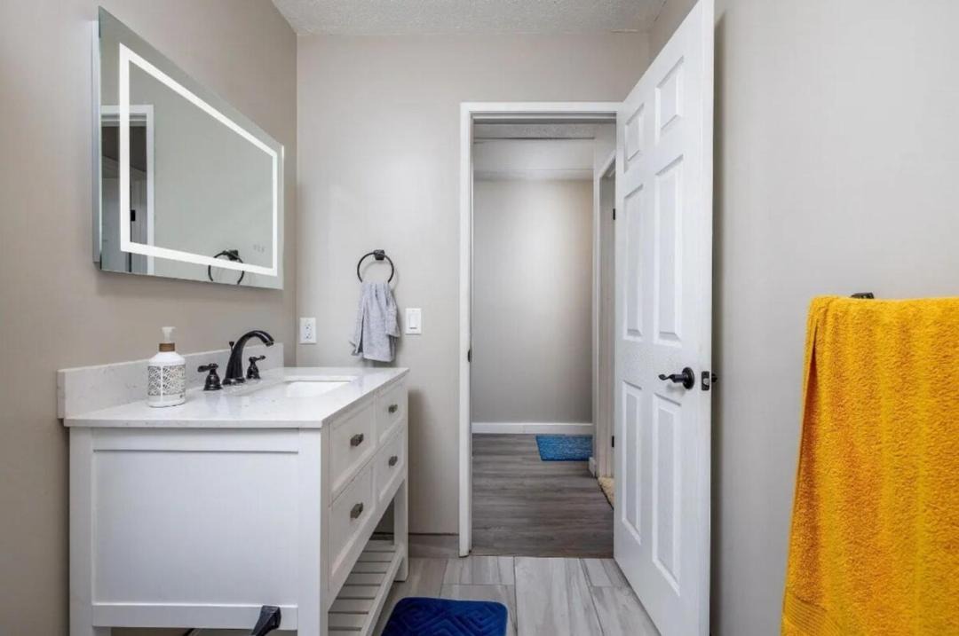 Photo of Bathroom in Kahaluu Bay