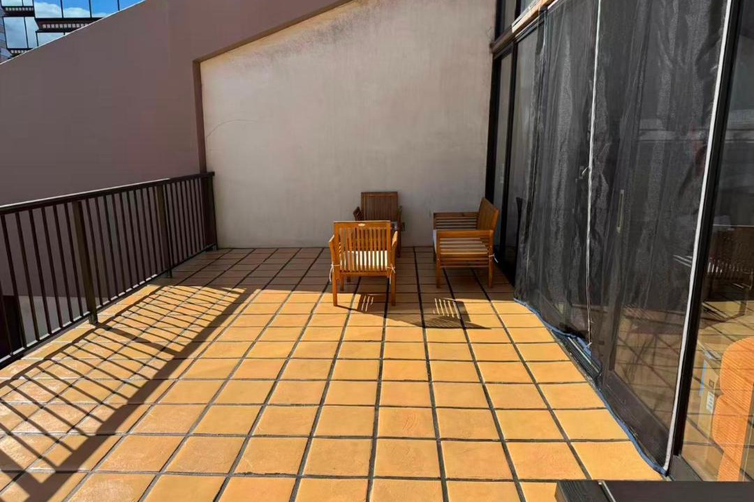 Photo of Patio Balcony in Downtown Honolulu