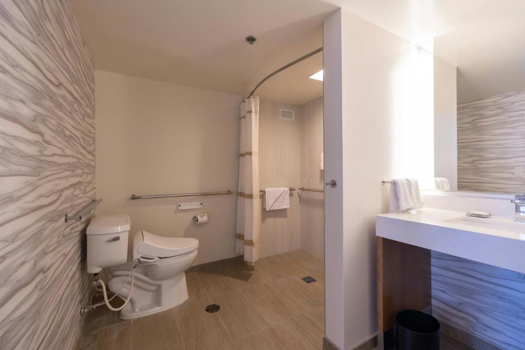Photo of Bathroom in Waikiki