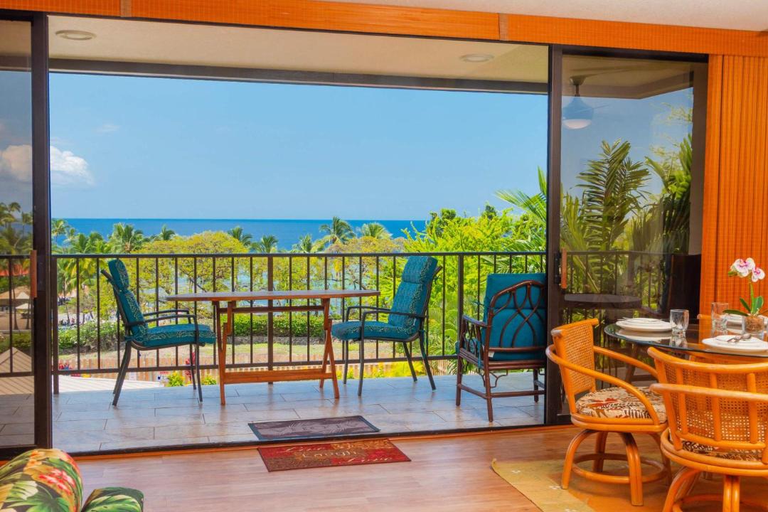 Photo of Patio Balcony in Kahaluu Bay