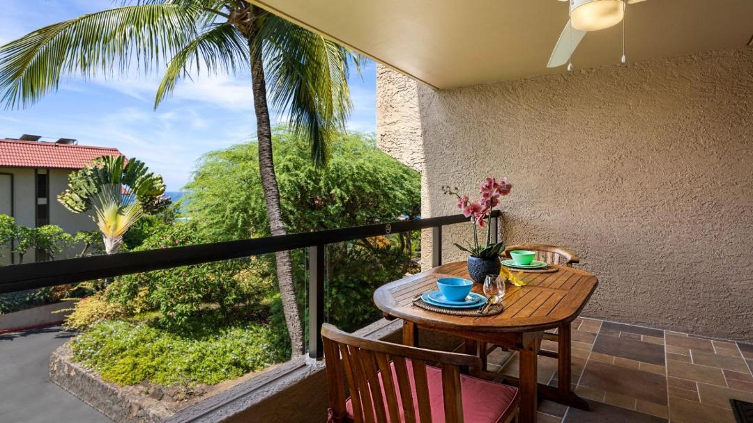 Photo of Patio Balcony in Historic Kailua Village