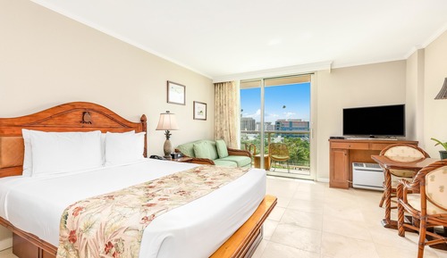 Room, 1 Queen Bed with Sofa bed, Partial Ocean View