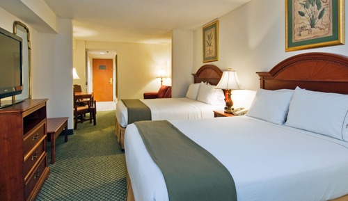 Suite, 2 Queen Beds, Non Smoking