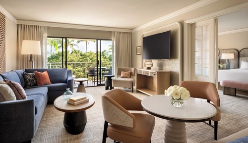 Suite, 1 King Bed, Garden View (1 Bedroom, Accessible Shower)