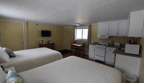 Studio, 2 Queen Beds, Kitchen, Garden View (Studio 1st Floor)