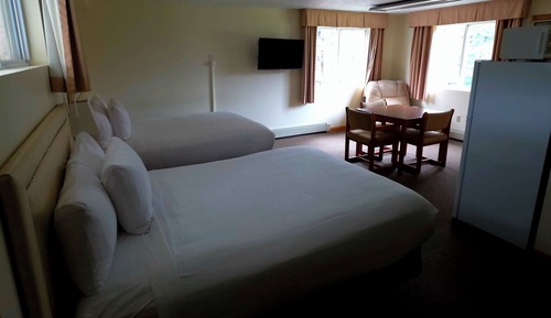 Studio, 2 Queen Beds, Kitchen, Garden View (Studio 2nd Floor)