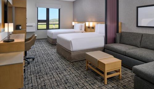 Queen Room with Two Queen Beds and Roll-In Shower - Disability Access