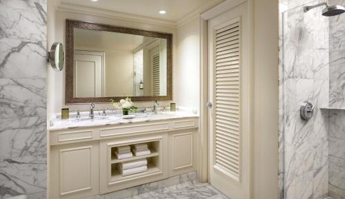 Luxury King Suite with Ocean View