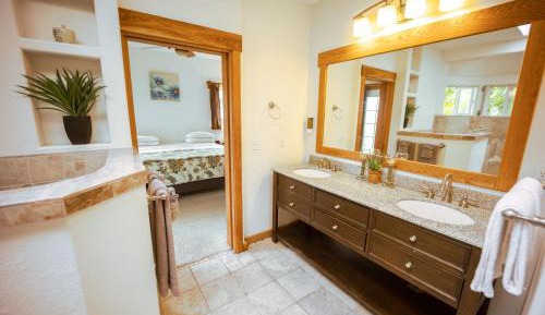 King Suite with Spa Bath