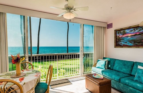 Kahaluu Bay Condo | Big Island Kona Magic Sands by Coldwell Banker Island Vacations