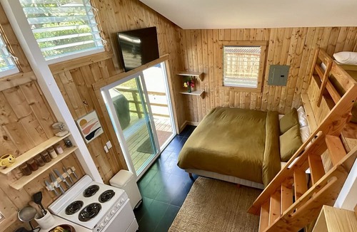 Pupukea Cabin | Aloha Surf Cabin - Private Yard & Entrance!