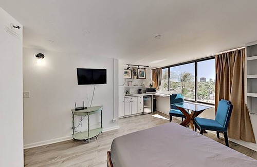 McCully - Moiliili Condo | Hawaiian Monarch 805 Condo by RedAwning