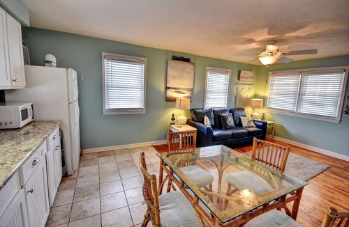 Cherry Grove Beach Condo | 202 28th Ave Unit 6 1 Bedroom Condo