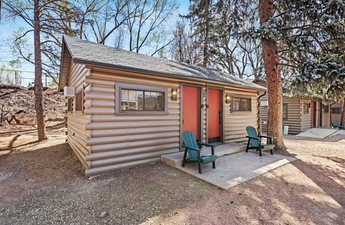 Colorado Springs Cabin | Timber Lodge Cabin 12