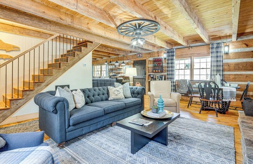 Cherokee Cottage | Hot Tub, Fire Pit & Creek Access: Whittier Cabin!