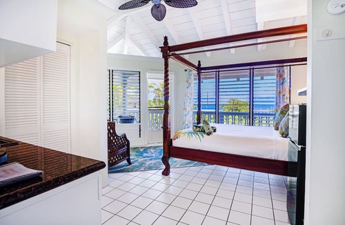 Kahaluu Bay House | Big Island Retreat