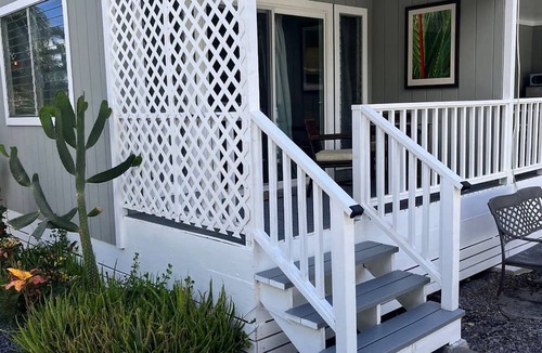 Kahaluu Bay House | Sandy Toes Getaway in Kona