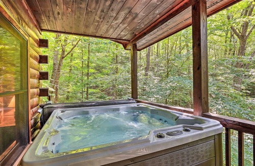 Blue Ridge Cottage | 'bigfoot's Hideout' in Blue Ridge w/Hot Tub!