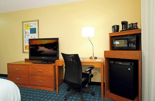 Southwest Colorado Springs Hotel | Fairfield Inn & Suites by Marriott Colorado Springs South