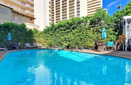 Waikiki Apartment | Calm, Quiet, New, & Clean Waikiki Queen Bed Studio - WAIKIKI GRAND HOTEL® 804
