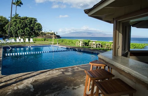 Kaanapali Hotel | Tower Partial Ocean View King at Royal Lahaina Resort