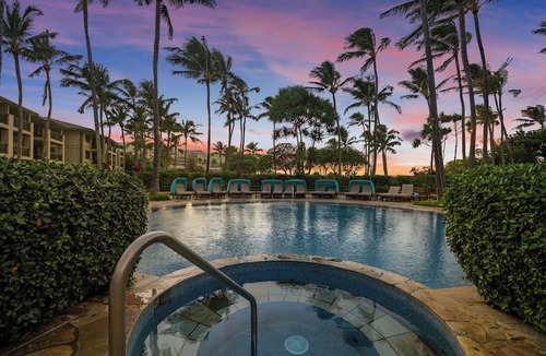 Kahuku Apartment | SUMMER REDUCED! Villa 302, King bed, Penthouse Lvl Ocean View Turtle Bay