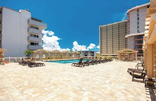 Waikiki Condo | Island Colony studio w/pool & BBQ