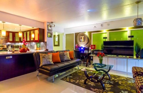 Waikiki Condo | Posh & Lavish . 2 ADJOINING SUITES . Direct Ocean Views