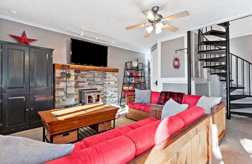 Beech Mountain House | Scandinavian Inspired Chalet
