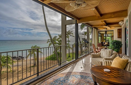 Waialae Iki Condo | Spring Special, Enjoy Luxury Resort Style Living at it's Best!