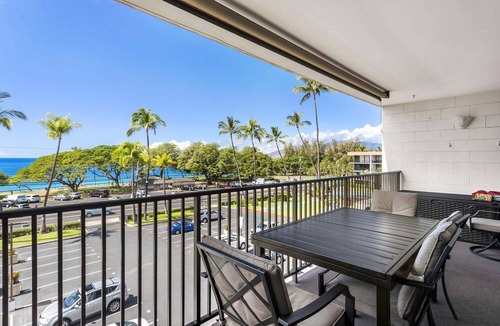 Kihei Condo | Maui Parkshore 414, Beautiful Remodel, Center Cut Top Floor, Amazing Ocean Views
