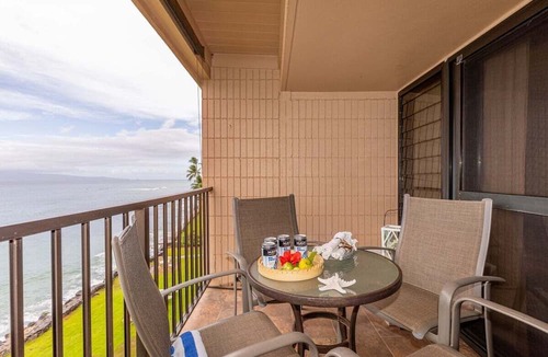 Honokowai Condo | OceanFront 1BD Condo w Ocean Views Pool AC - Kaleialoha 409