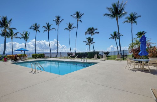 Kaunakakai Condo | Molokai Shores Resort Condo w/Pool & Views!