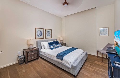 Ala Moana Condo | Luxurious Ocean & Sunset Views Condo at Park Lane w/Luxury Building Amenities