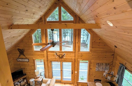 Ellsworth House | Beautiful Lakeside Log Home near Acadia National Park - kayak, canoe, swim, fish
