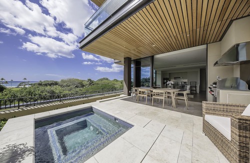 Ala Moana Condo | Park Lane Ala Moana Located on the ocean side of Ala Moana Shopping Center