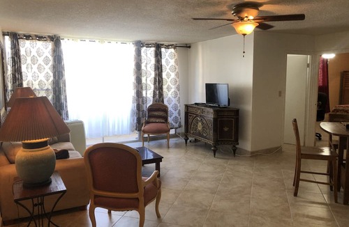 Waikiki Apartment | ~Waikiki~ LOWEST RATES IN AREA ~ 1 Bedroom ~ Fully Furn ~ Blocks to Beach ~